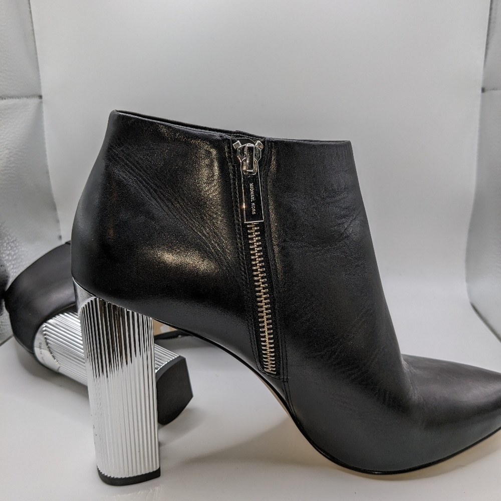 Michael Kors Paloma Metallic Heel Black Leather Ankle Booties SIZE 9.5 - Picture 3 of 4